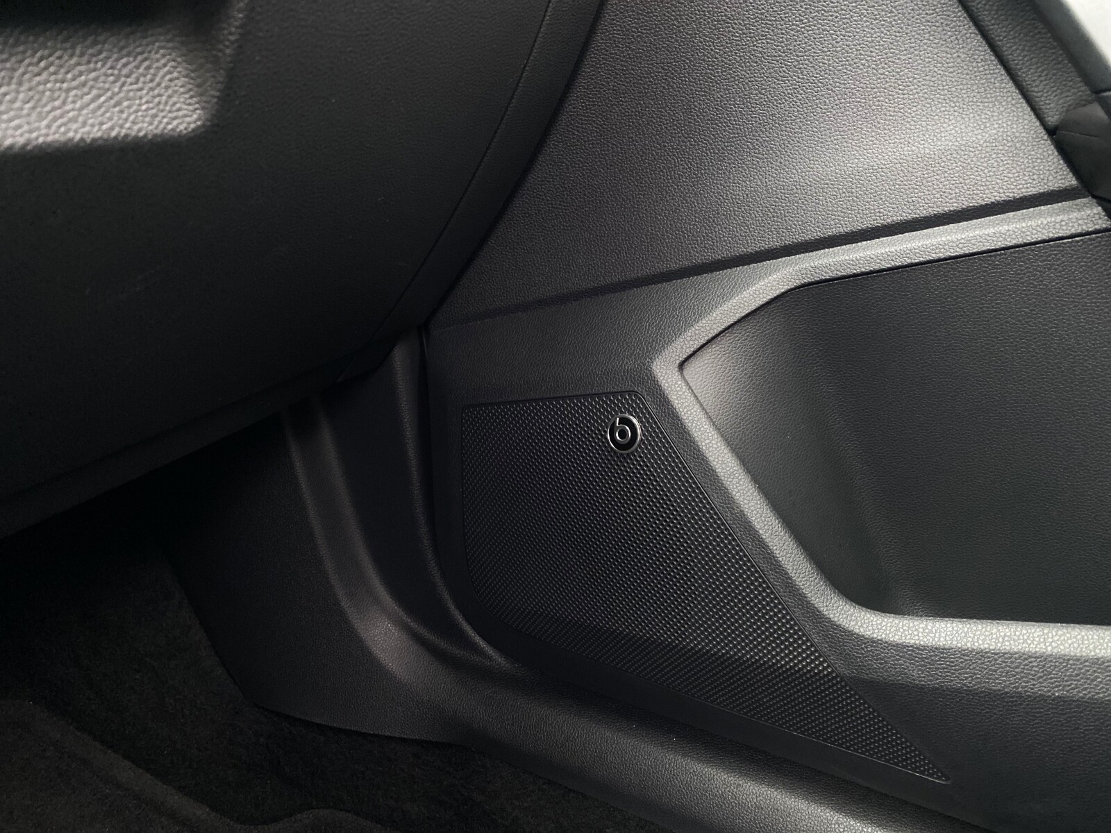 Seat Arona - zdjęcie 29