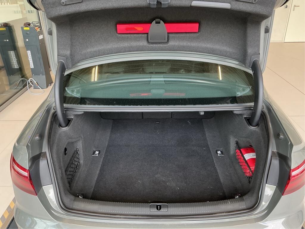 Audi A4 Limousine - zdjęcie 8