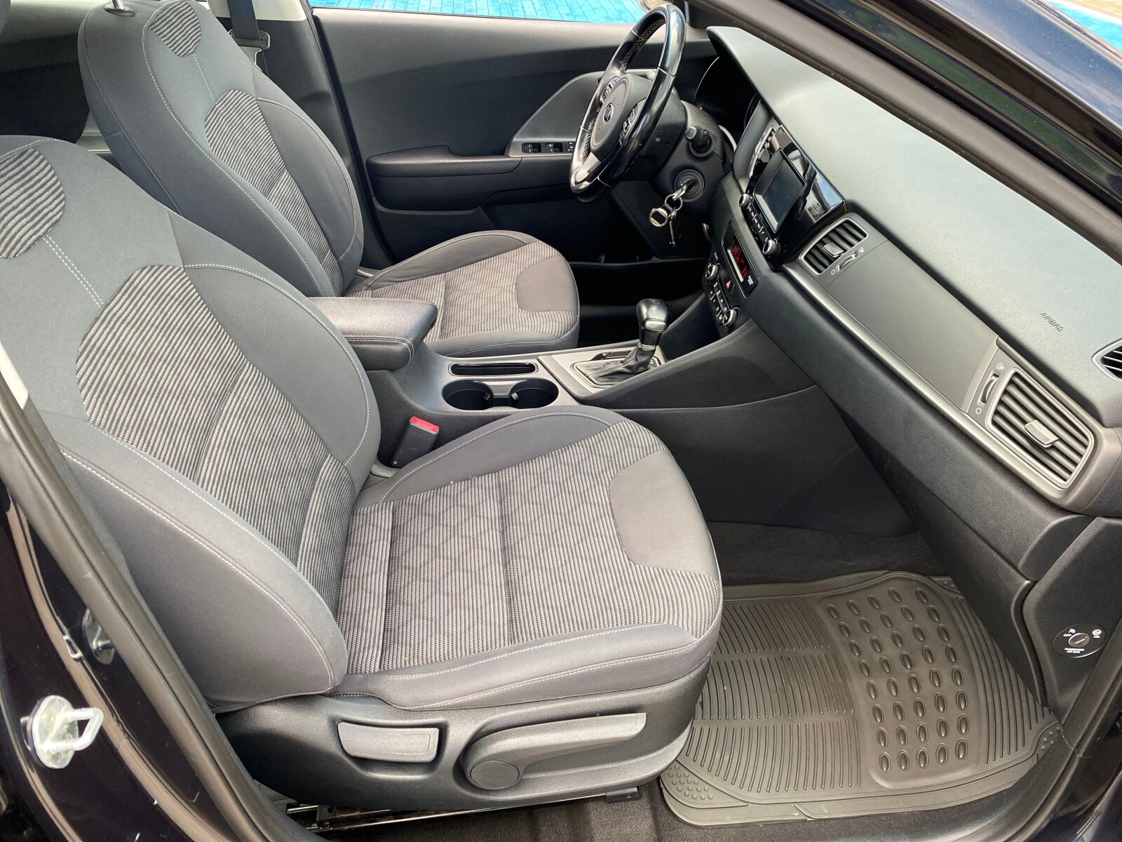 Kia Niro - zdjęcie 13