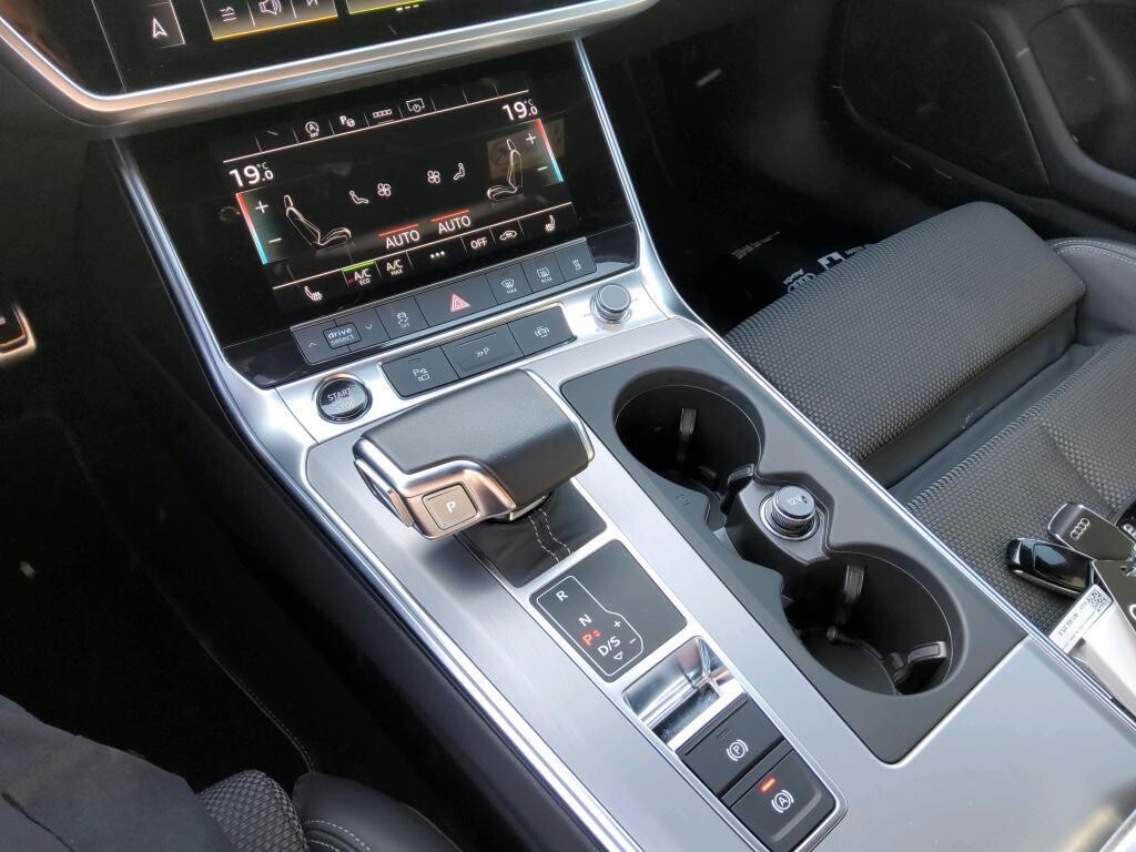 Audi A6 Avant - zdjęcie 10