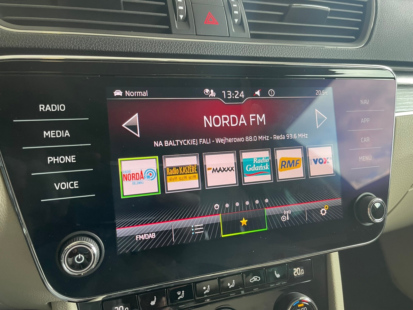 Škoda Superb - zdjęcie 19