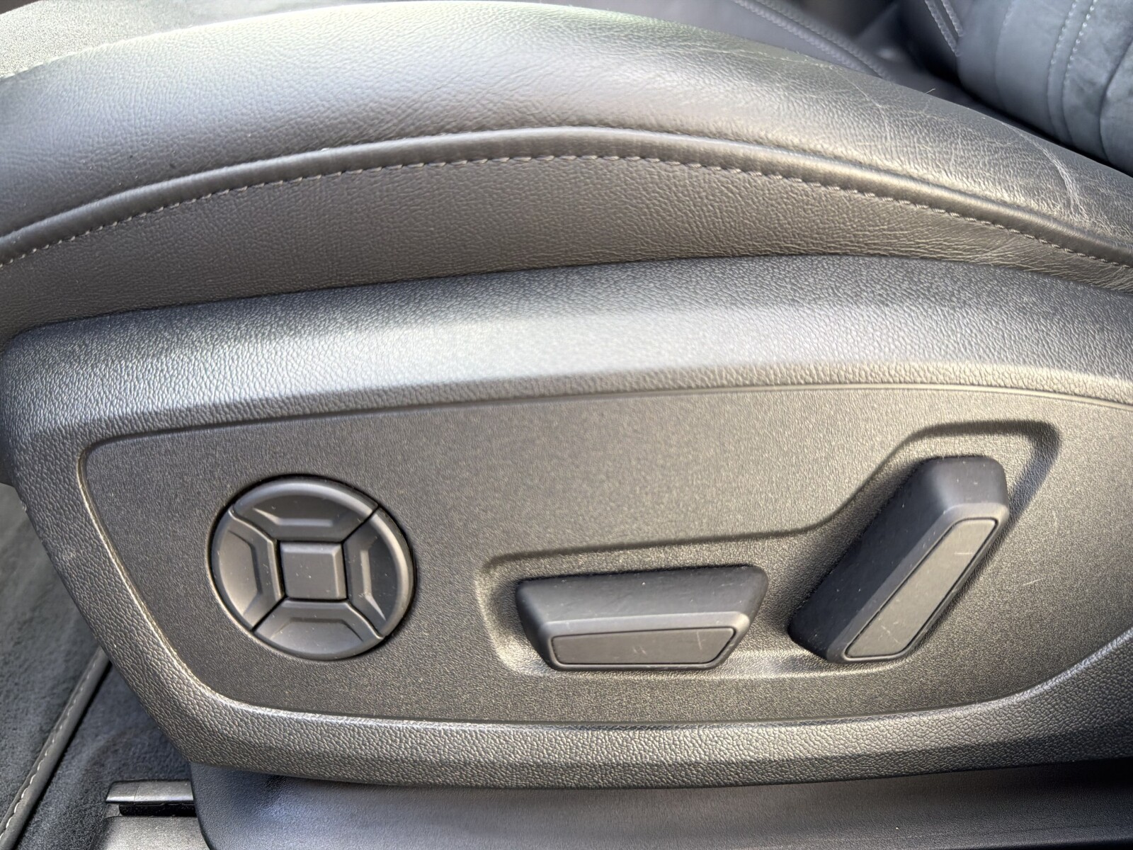 Audi A6 Limousine - zdjęcie 30