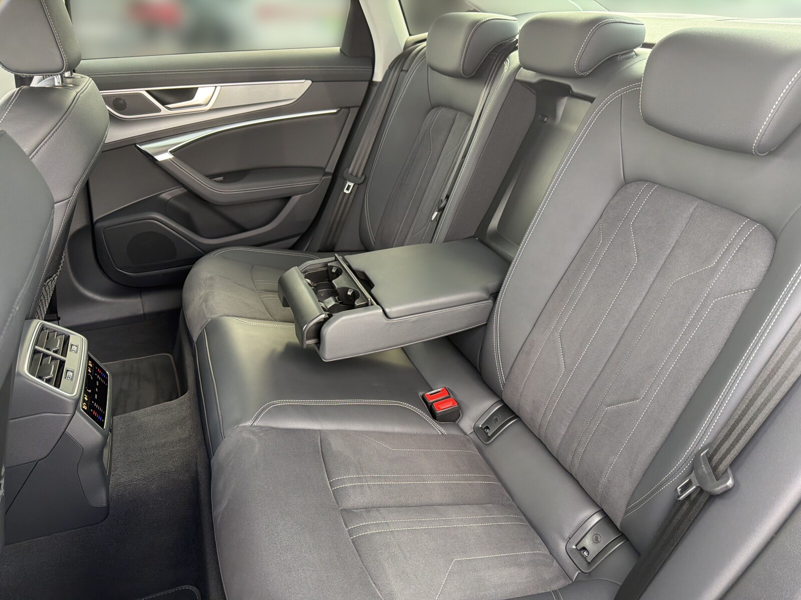 Audi A6 Limousine - zdjęcie 16
