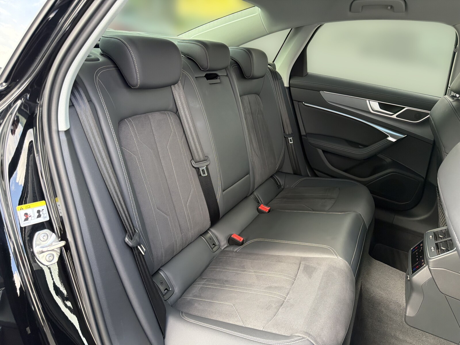 Audi A6 Limousine - zdjęcie 17
