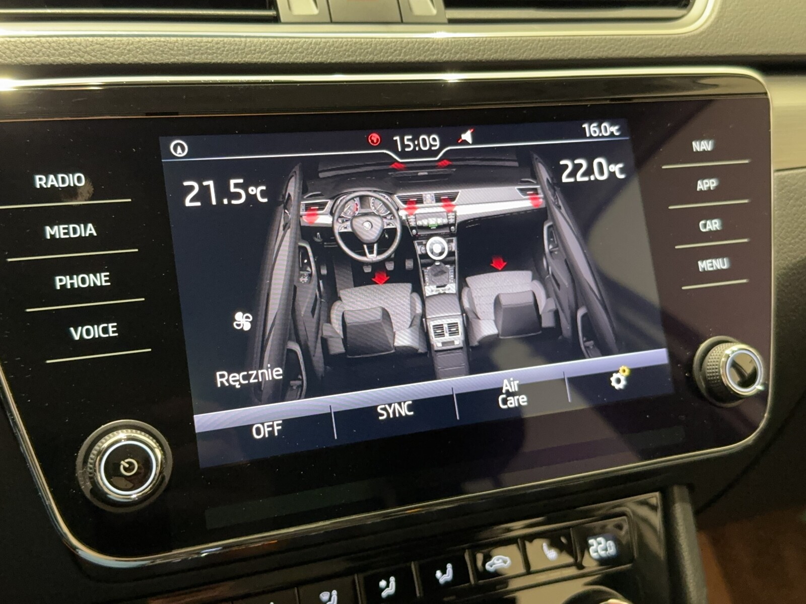 Škoda Superb - zdjęcie 37