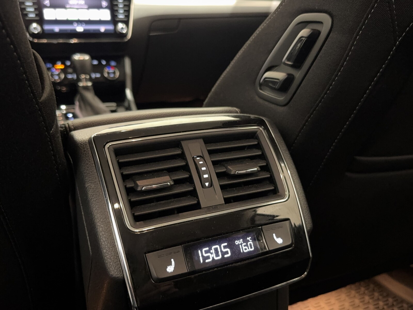 Škoda Superb - zdjęcie 15